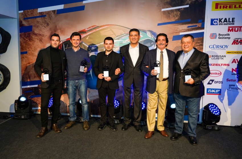  Castrol Ford Team Türkiye şampiyonluğu kutladı