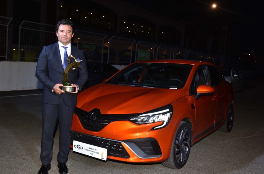  Türkiye’de Yılın Otomobili Clio seçildi