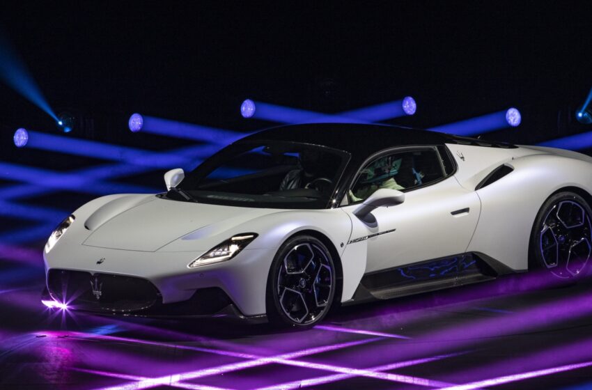  Maserati MC20,  Çin’de “Yılın Performans Otomobili” seçildi