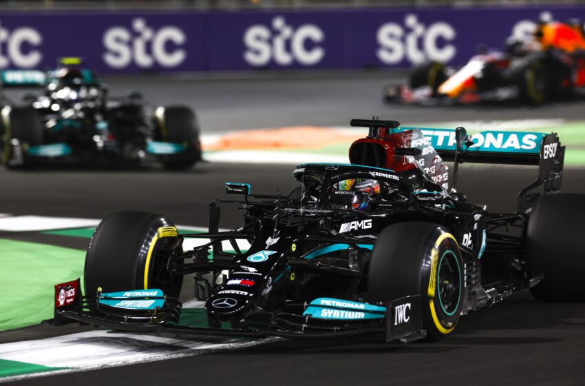 F1’de soluk soluğa mücadele, Hamilton’dan nefes kesici zafer