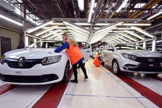  Renault, Rusya’daki üretimi durdurdu