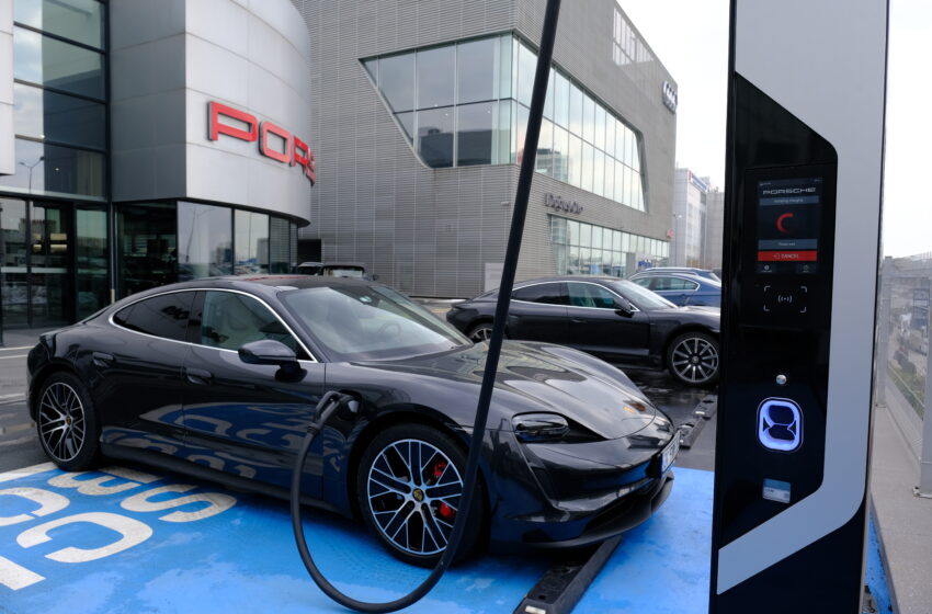  Porsche Türkiye’nin ilk batarya onarım merkezini açtı