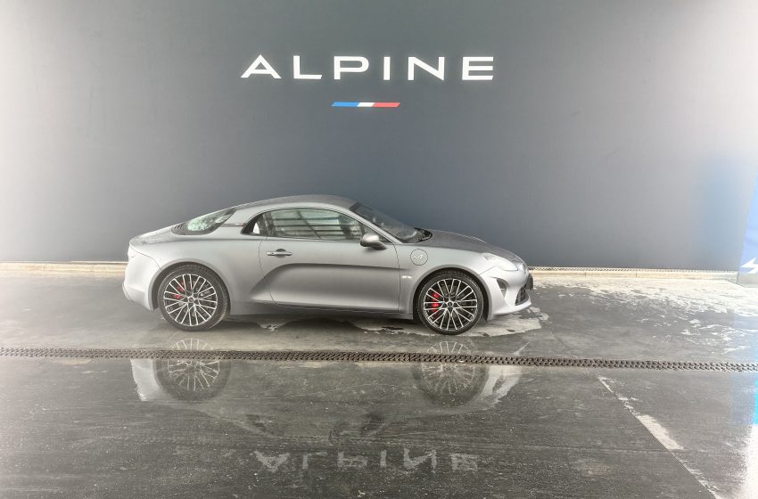  Alpine üç farklı güç seviyesinde A110 modeliyle satışa sunuldu