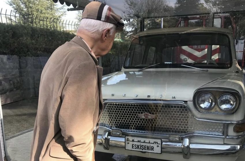  Devrim’in tasarımcılarından Gündüz Sait Güngen hayata veda etti