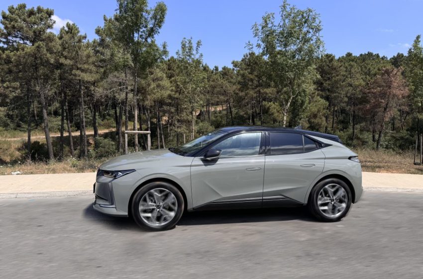 DS Automobiles DS 4 Esprit de Voyage BlueHDi 130