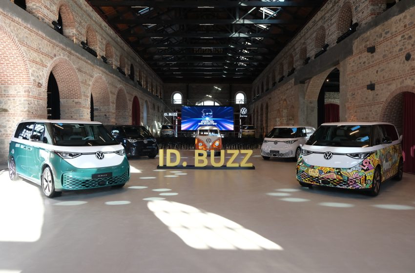  Volkswagen Ticari Araç, tamamen elektrikli ilk modeli ID.Buzz’ı satışa çıkardı