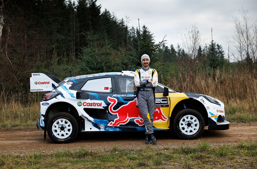  Castrol Ford Team Türkiye pilotu Ali Türkkan, yeni WRC otomobilinin direksiyonunda
