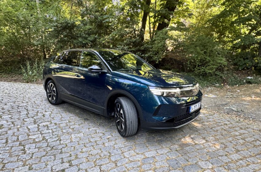  Opel Grandland Hybrid 1.2 145 GS
