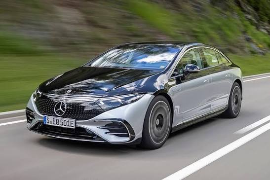  Mercedes EV araç tasarımlarını sadeleştiriyor