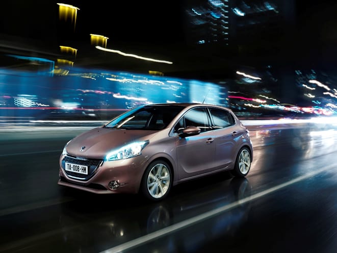  Peugeot 208 çağ atlatmaya soyunuyor