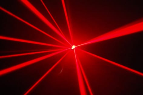  Laser farlar geliyor
