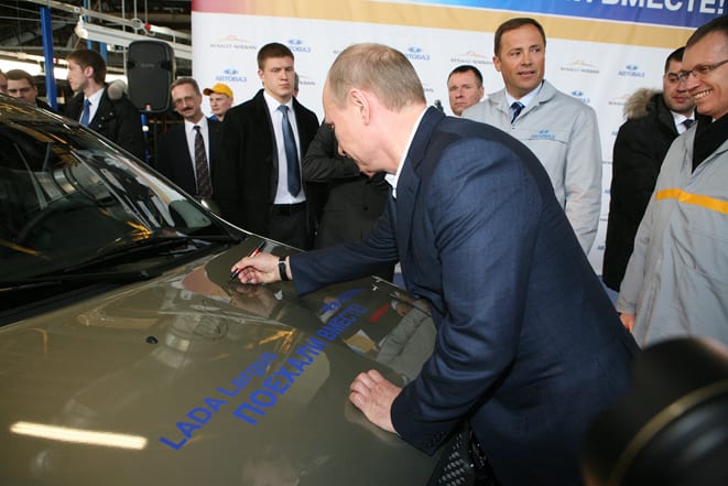  Dünyanın en büyük otomobil fabrikasını Putin açtı