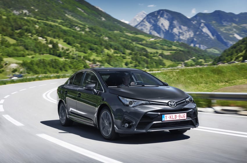  Avensis makyajla yeniden doğdu