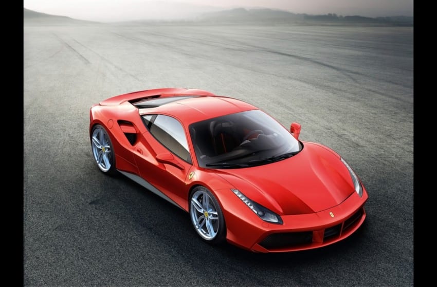  Ferrari 488 GTB geliyor