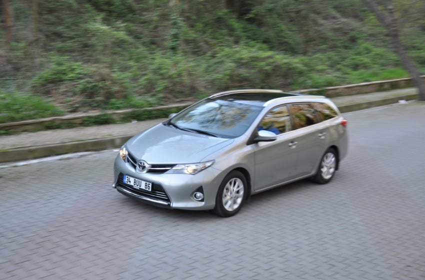  Toyota Auris Touring Sports 1.6 Multidrive S