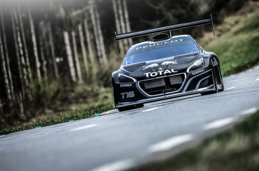 208 T16 Pikes Peak ile hedef zirve