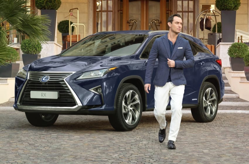  Yeni Lexus RX’in reklam yıldızı Jude Law