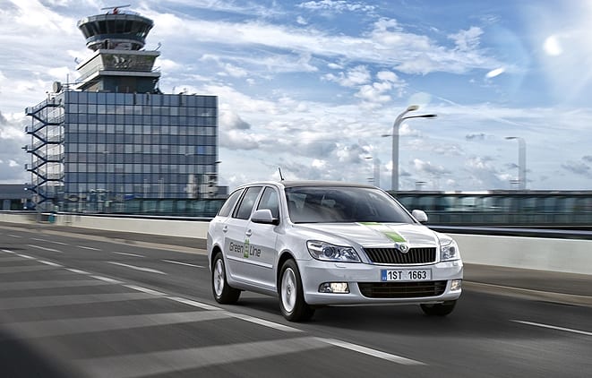  Elektrikli Octavia havaalanında provada