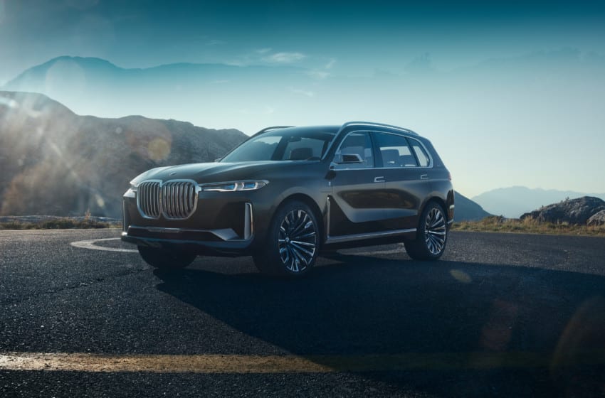  BMW geleceği elektriğe bağlıyor