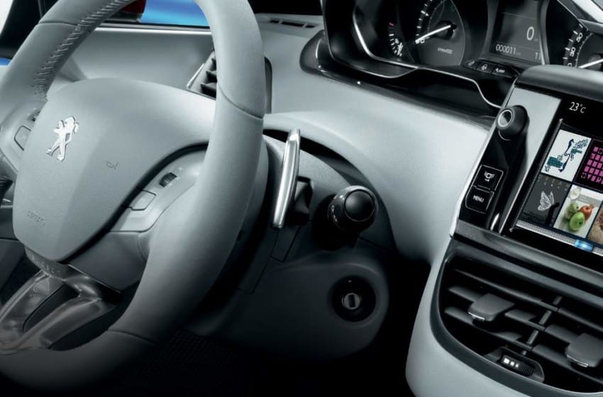  Peugeot 208’e yeni robotize vites