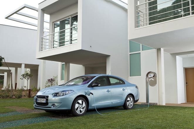  Adım adım elektrikli otomobiller trafiğe