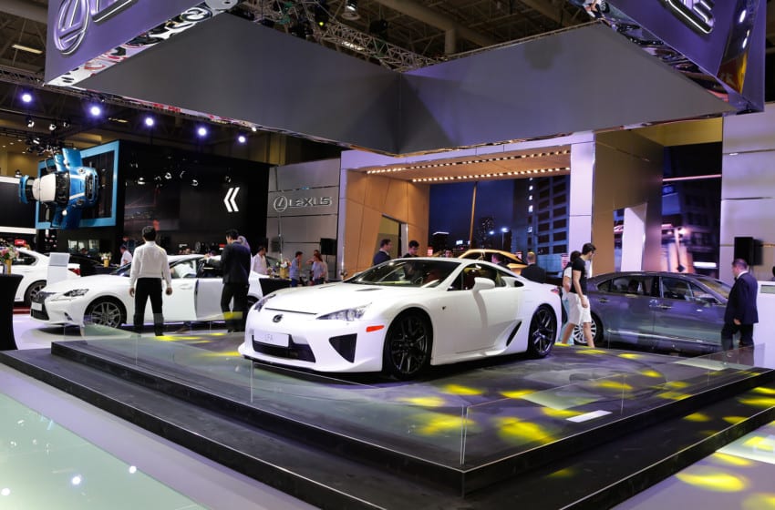  Lexus ilk siparişlerini fuarda aldı