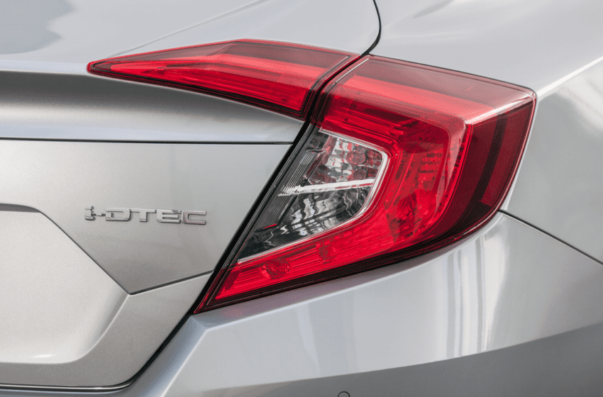  Dizel motorlu Civic piyasaya çıkıyor