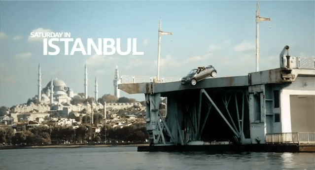  MINI Roadster reklamı yine İstanbul’da sürüyor