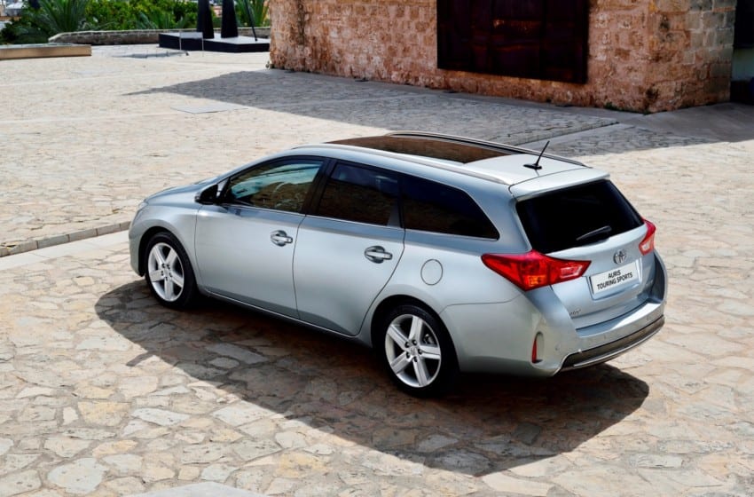  Station wagon Auris satışı başlıyor
